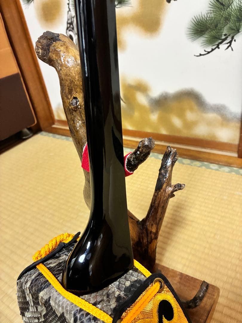 沖縄三線！貴重！知念大工型！本蛇皮！本張り！【一枚張り】