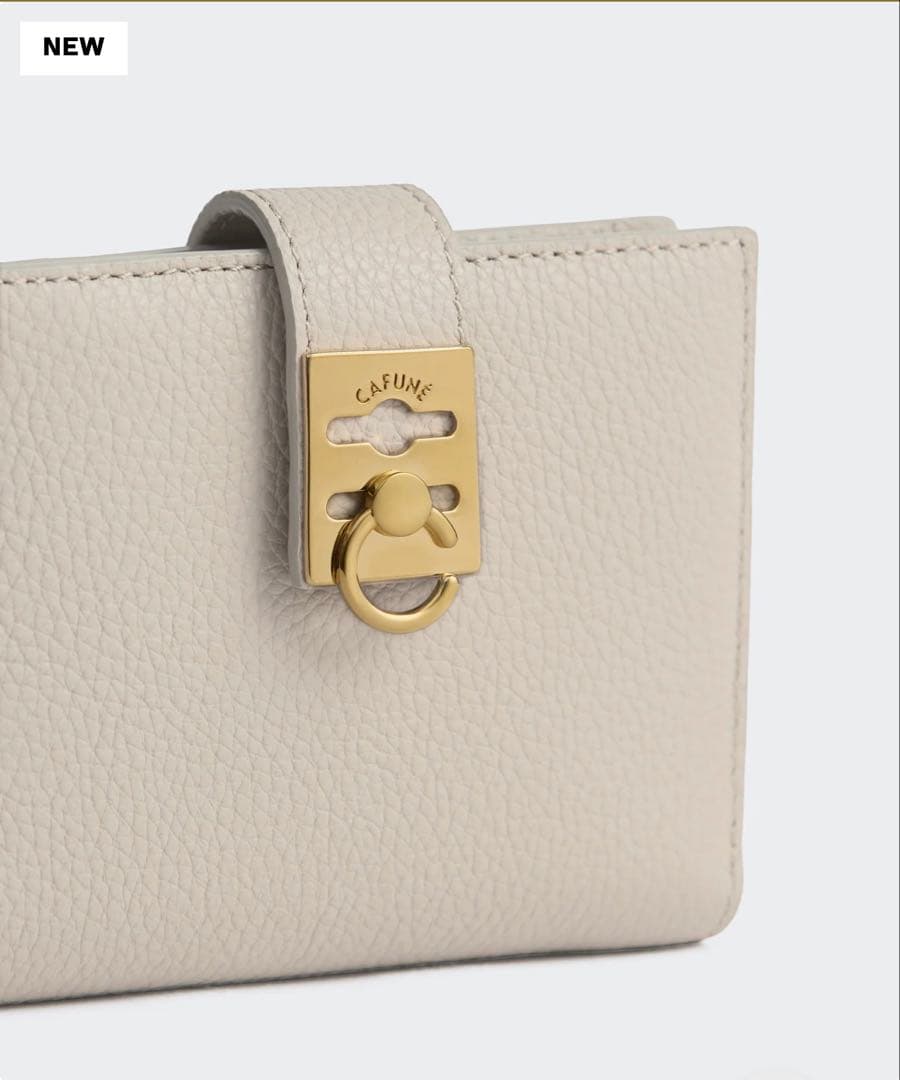 【最終値下げ】【新品】【未開封】CAFUNE ベージュ 二つ折り財布