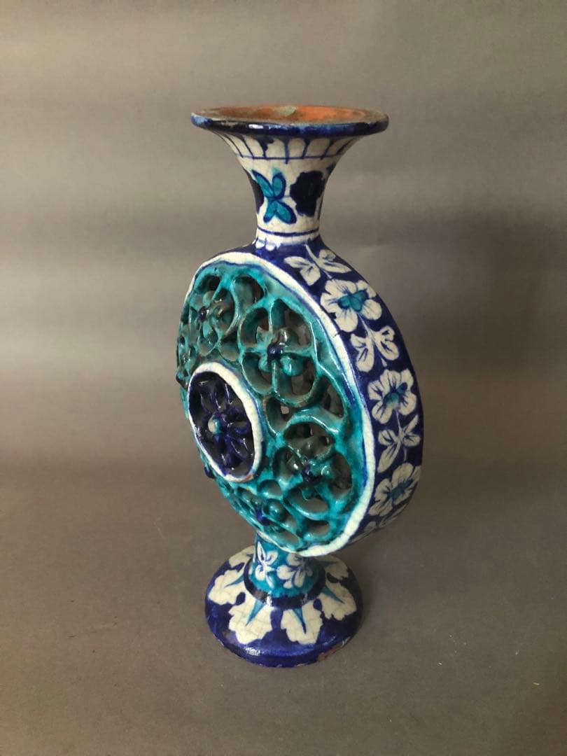 ペルシャ陶器 骨董　古美術　青瓷窯　陶器の置物　アンティーク イスラム陶器