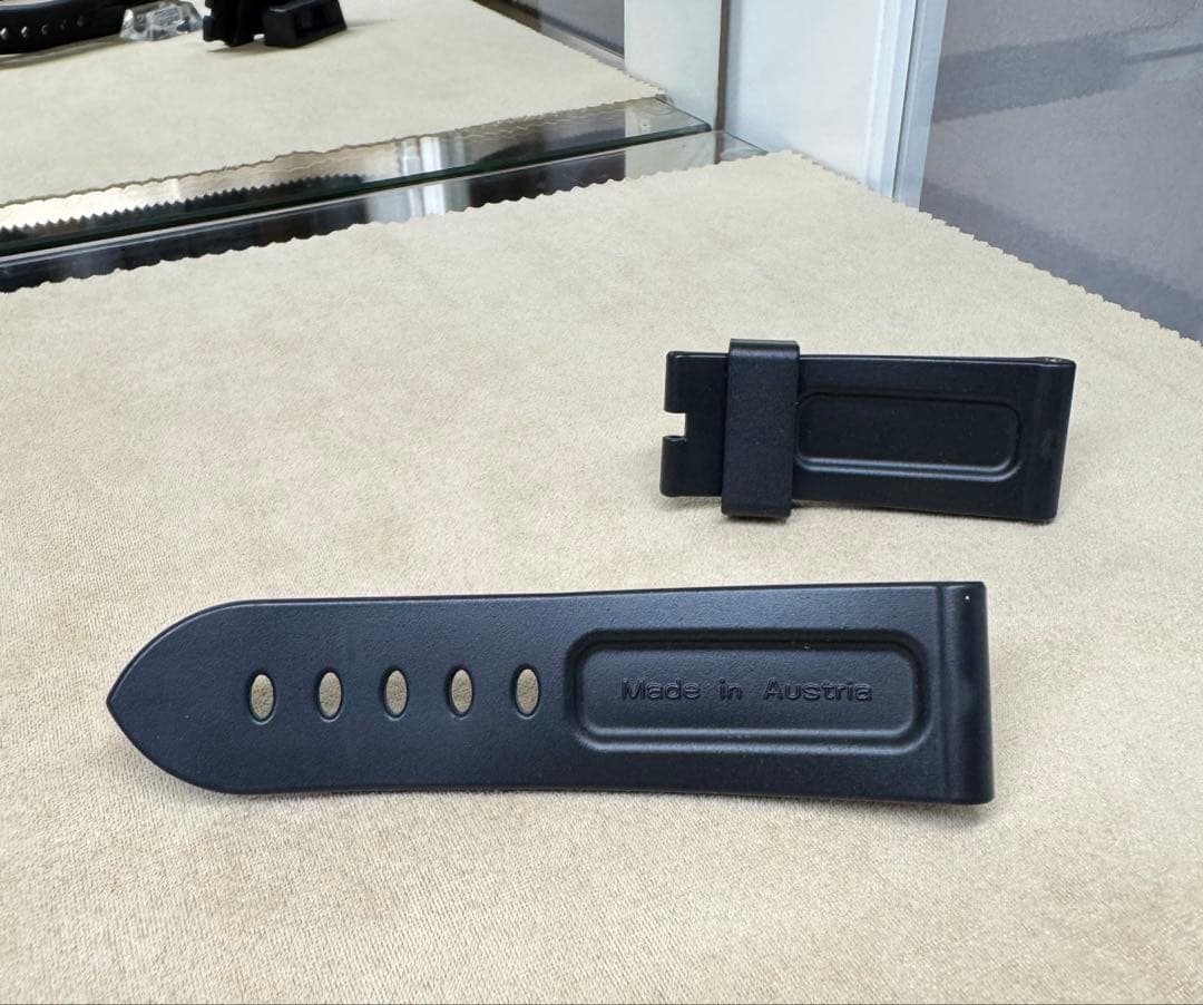 パネライ ショート ラバーストラップ【ブラック】