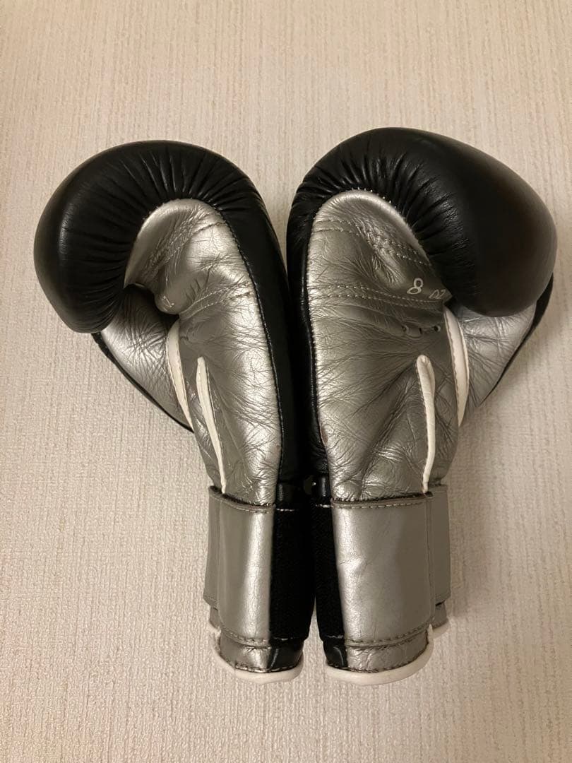 winning ウィニングボクシンググローブ 黒/銀　8オンス MS-200B