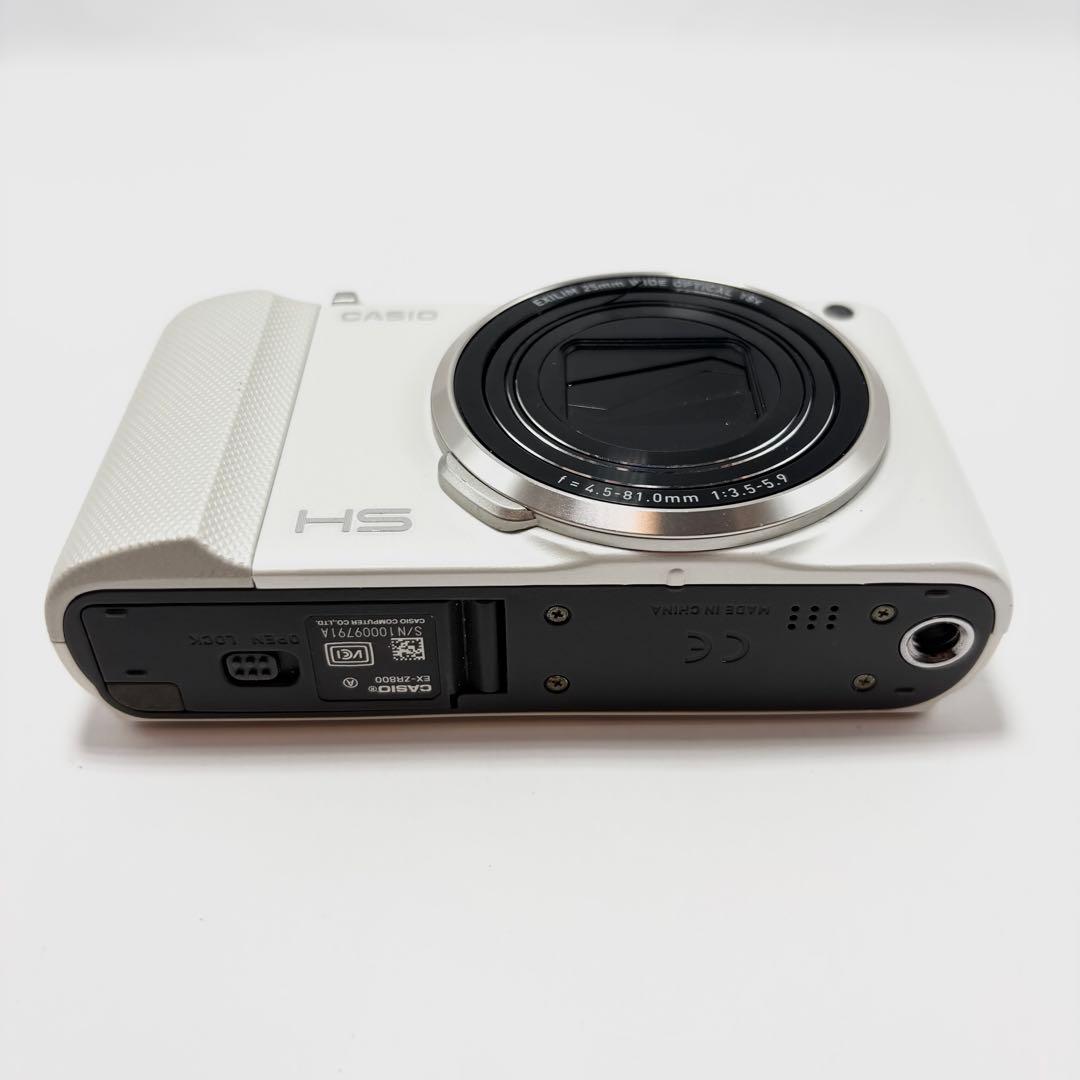 【美品】 CASIO EXILIM EX-ZR800 ホワイト デジタルカメラ
