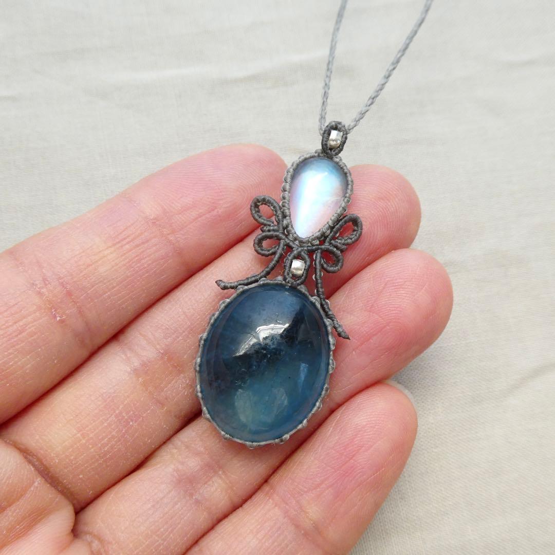 宝石質ムーンストーン・アクアマリンのマクラメネックレス