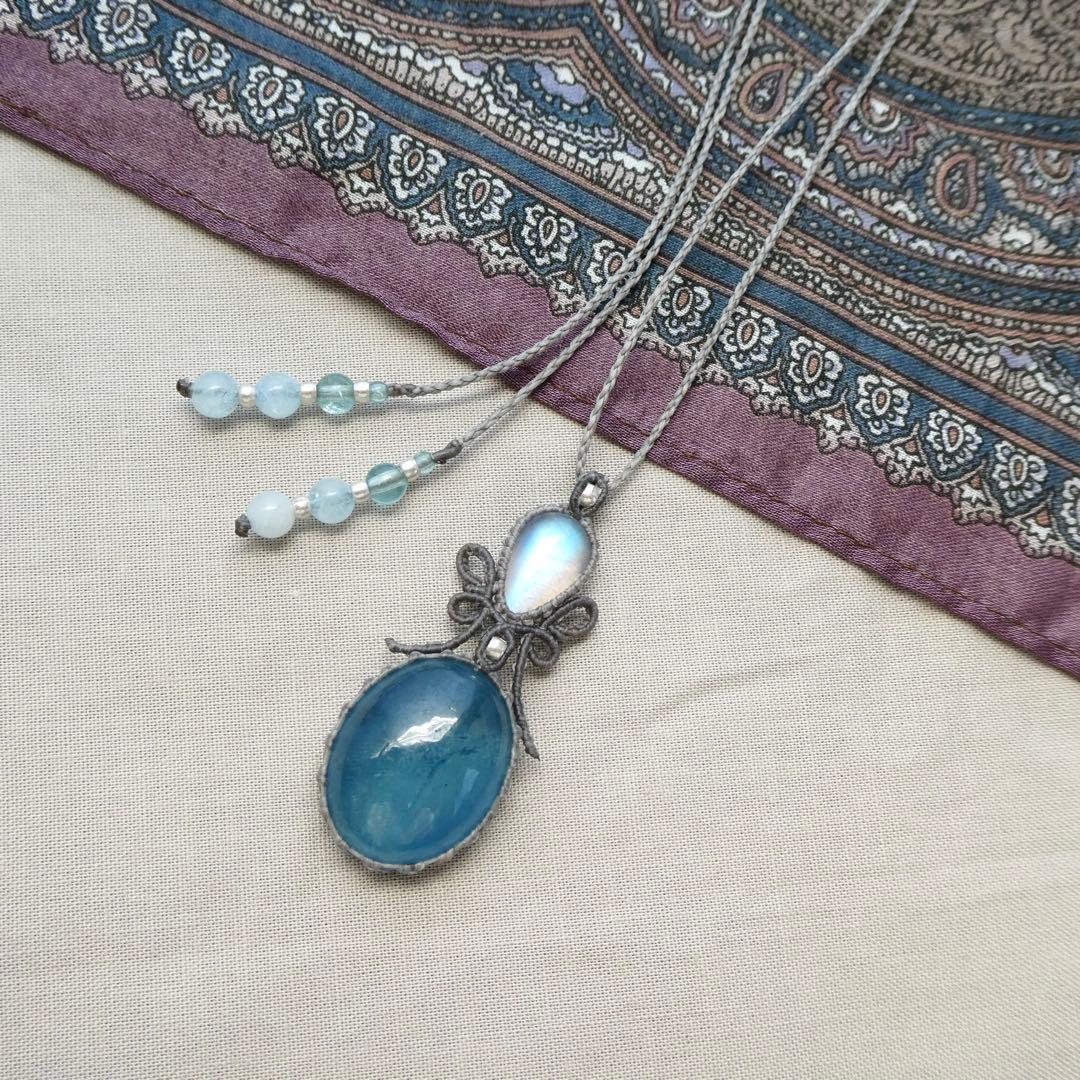 宝石質ムーンストーン・アクアマリンのマクラメネックレス