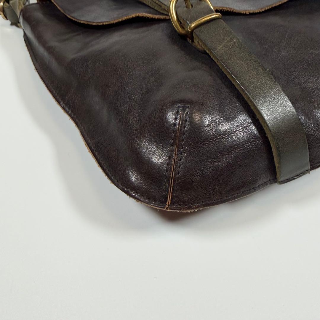 【美品】【希少】イルビゾンテ　ショルダーバッグ　オールレザー　ゴールド金具　黒系