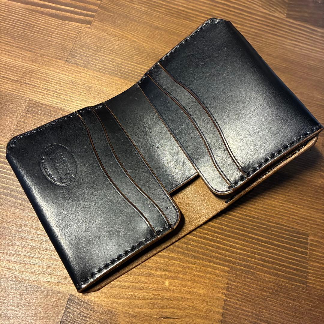 コンパクトウォレット　MARYAM社　ホースバット　丘染めブラック　茶芯