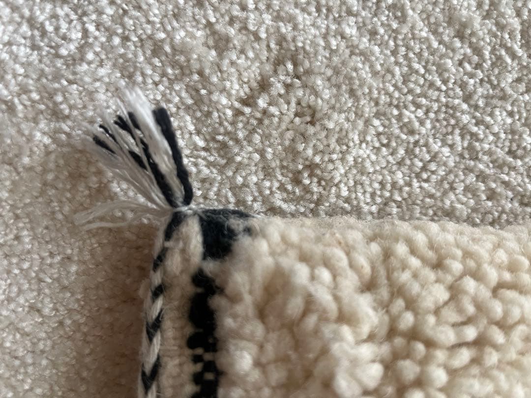 ベニワレン　クッションカバー新品 56cm×49cm