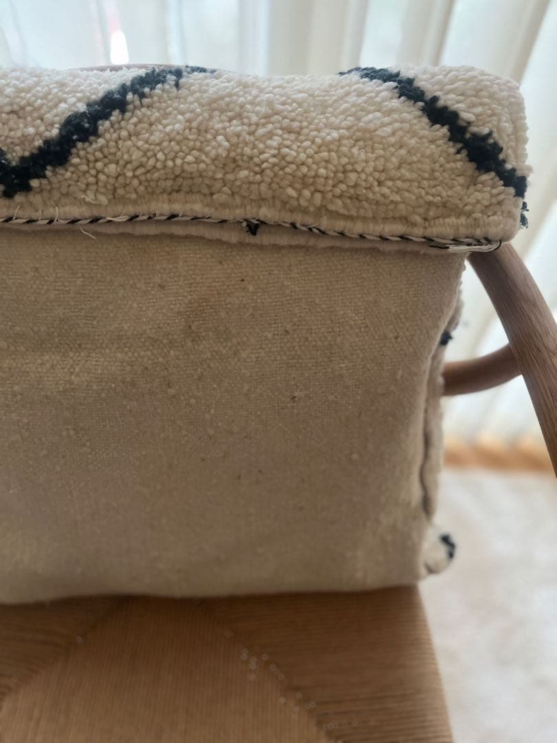 ベニワレン　クッションカバー新品 56cm×49cm