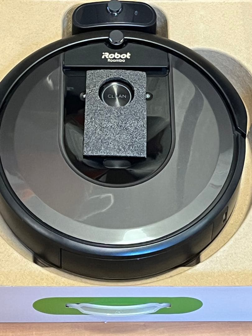 iRobot Roomba i7 ロボット掃除機 本体 / ジャンク扱い