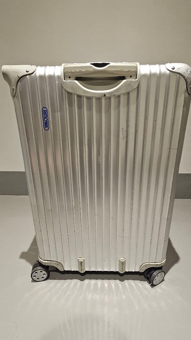 RIMOWA（リモワ）アルミ スーツケース