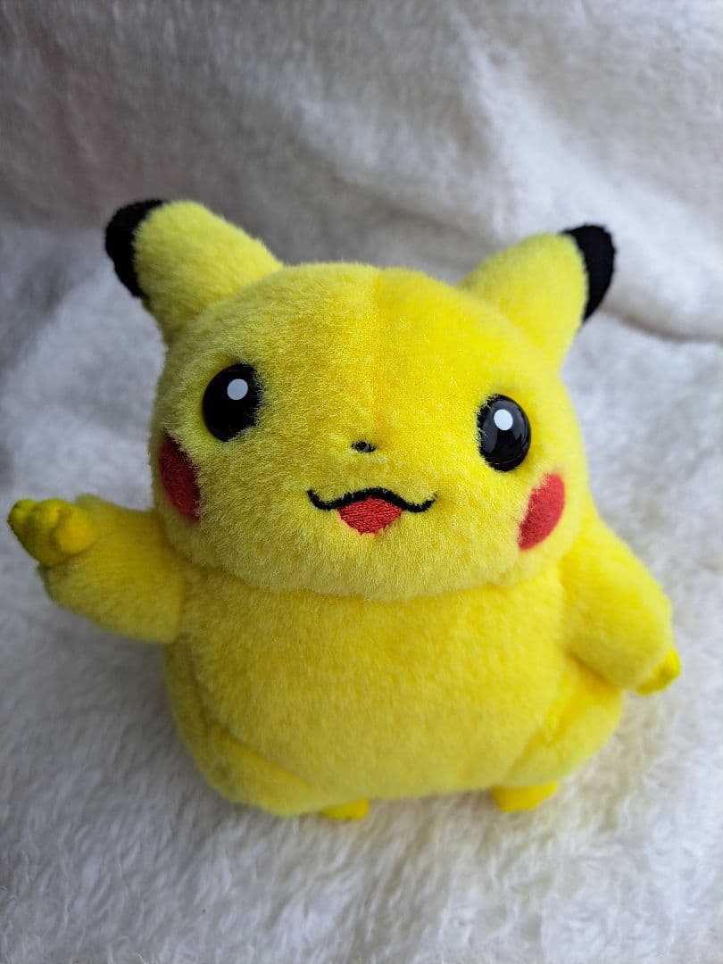 TOMYトミー　初期ピカチュウ　ぬいぐるみピースピカチュウ　当時物