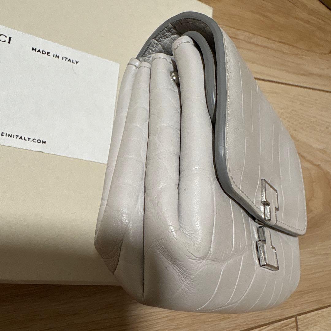 最終値下げ❣️IACUCCI クロコ型押し 二つ折り財布