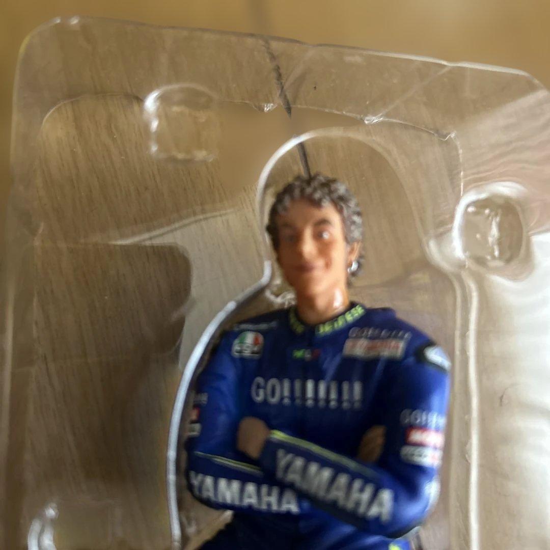 ミニチャンプス 1/12スケール バレンティーノ・ロッシ フィギュア