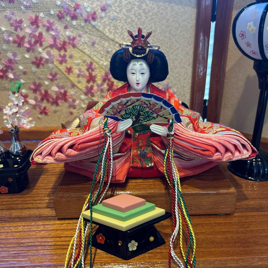 【まろん】 雛人形三段飾り一式　名入れオルゴール　お供え台 説明書付き