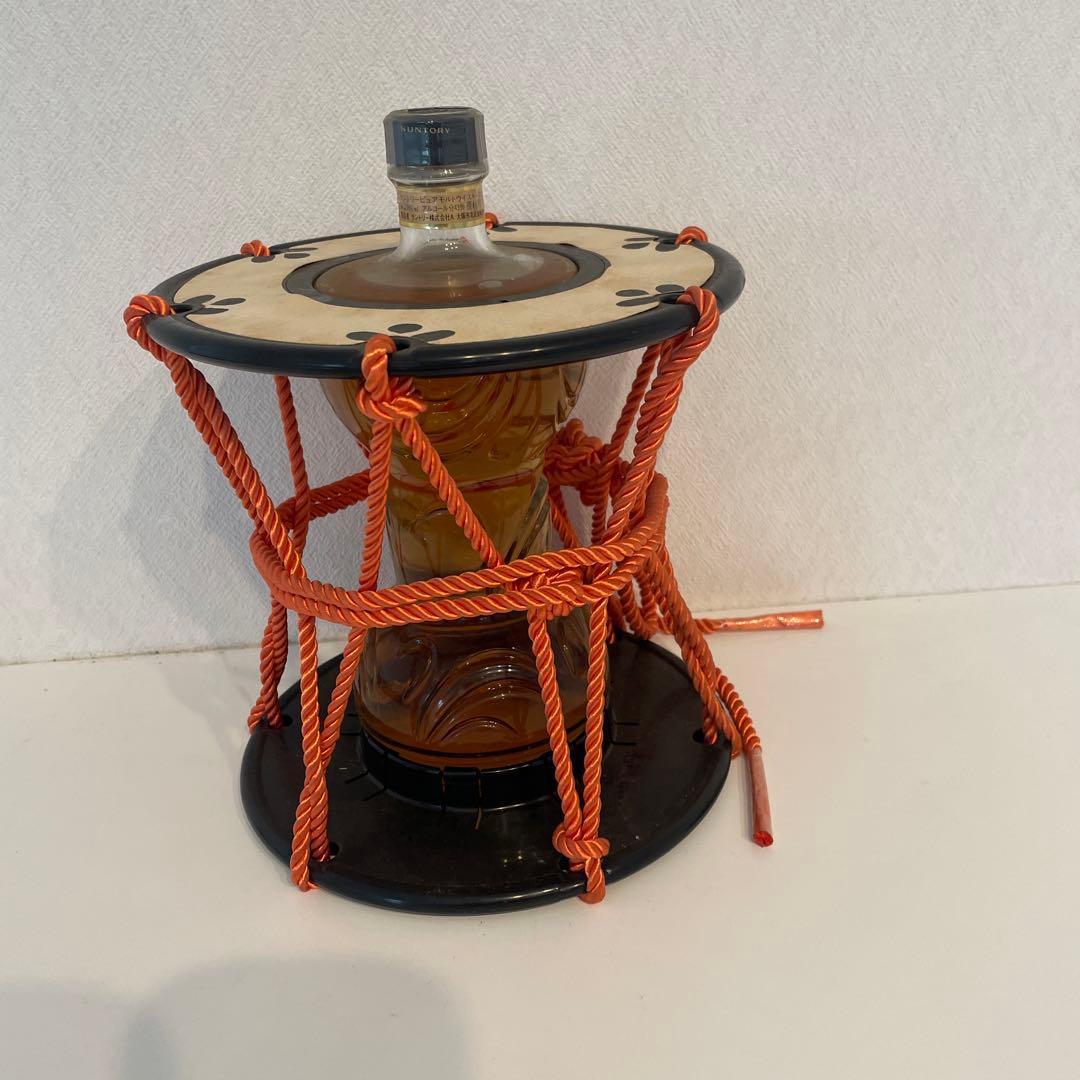 サントリーピュアモルトウイスキー 木桶仕込 1982年 直火蒸溜〈鼓型ボトル〉