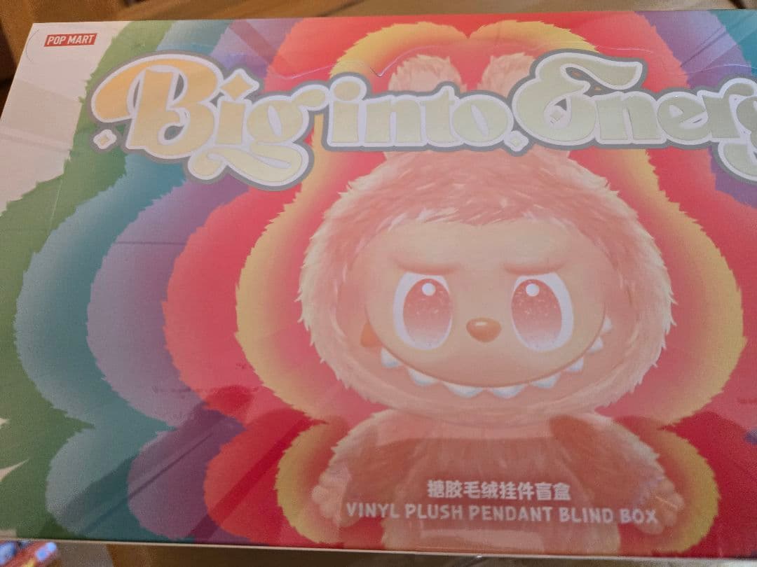 ラブブTHE MONSTERS Big into Energy