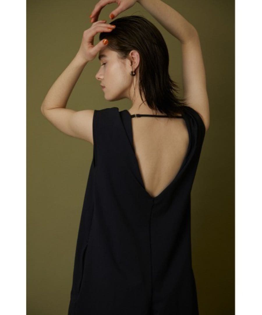 新品タグ付き RIM.ARK / V neck short all in one