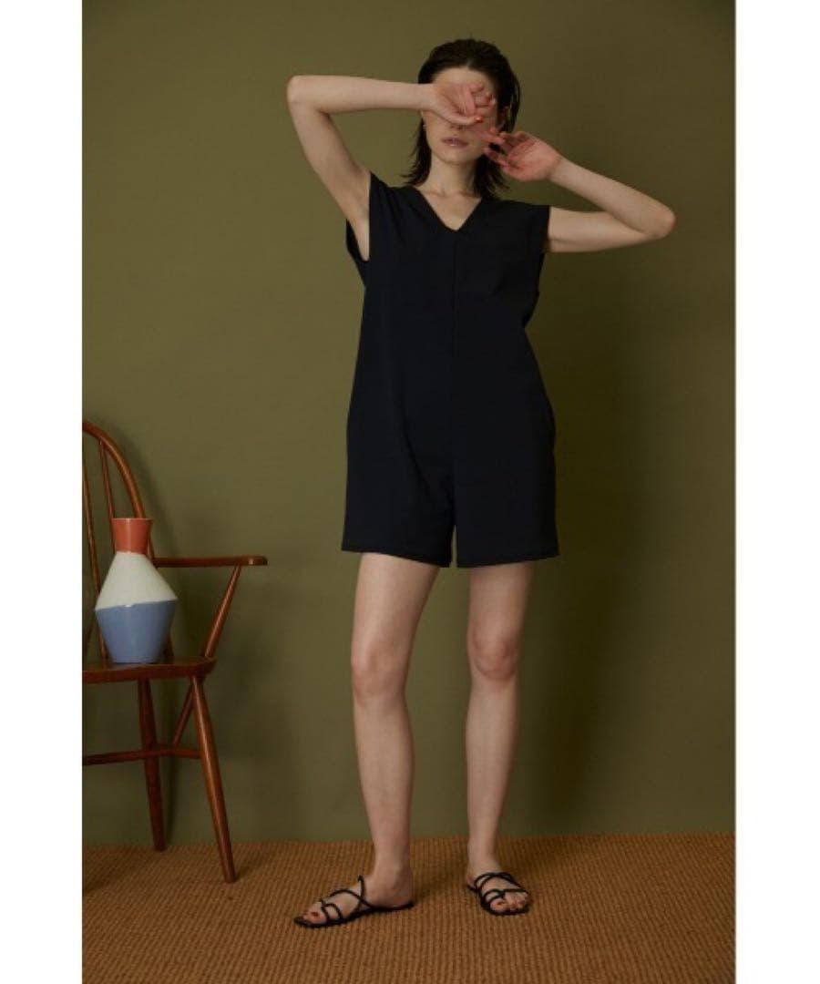 新品タグ付き RIM.ARK / V neck short all in one