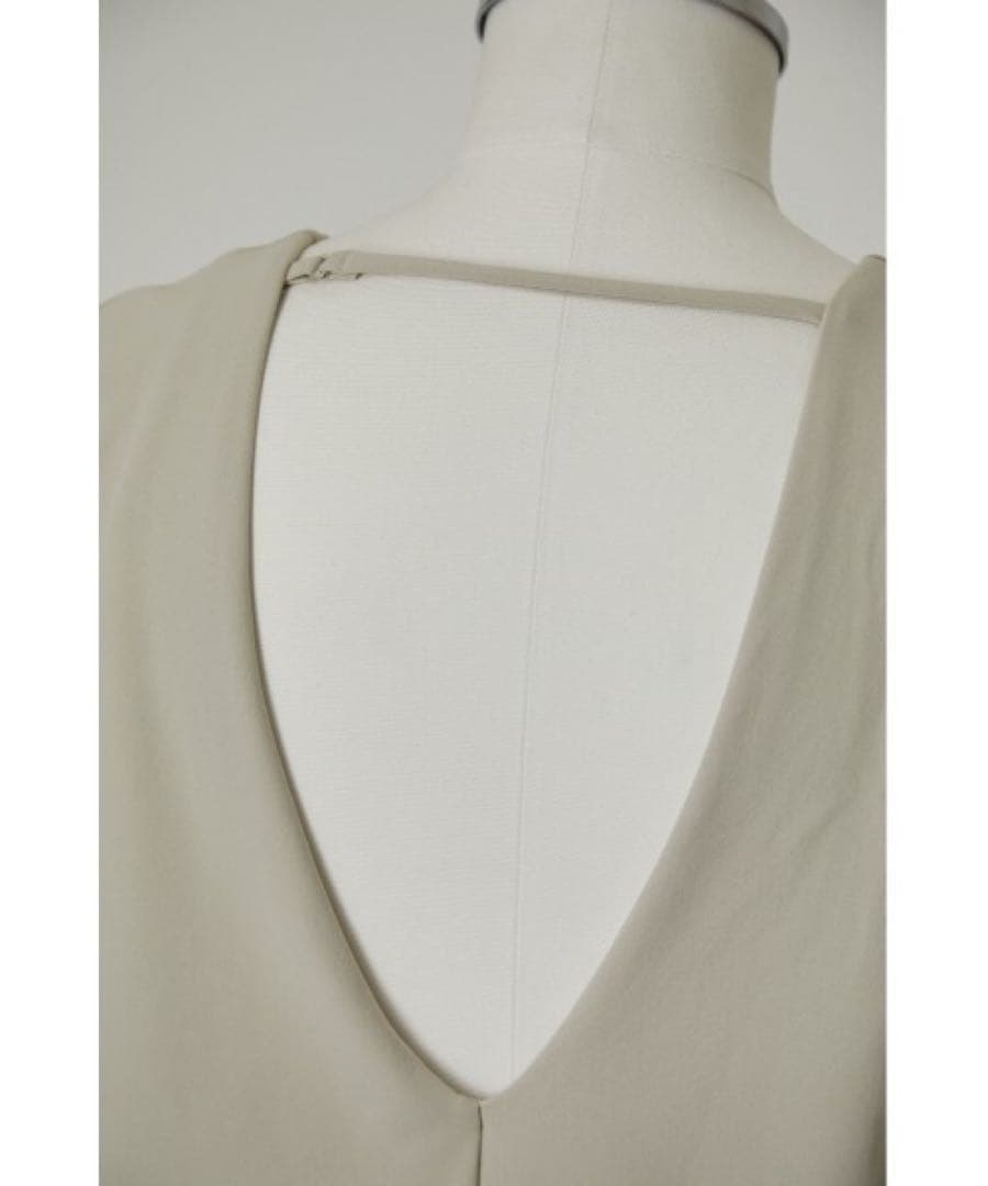 新品タグ付き RIM.ARK / V neck short all in one