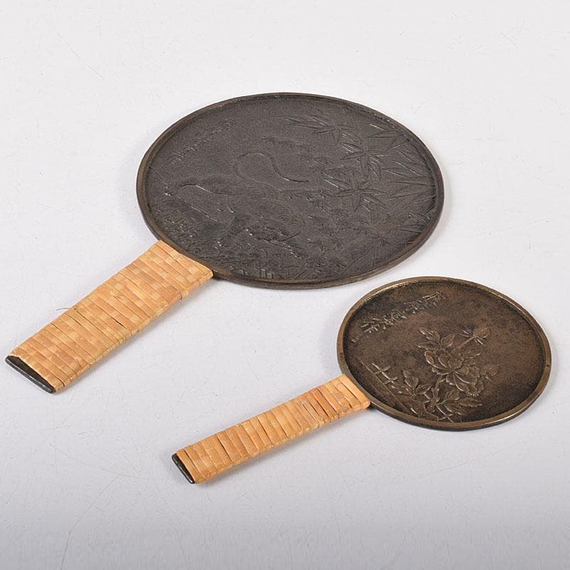 古銅青銅　藤原吉重造　竹虎図　藤原定次造　花図　銅鏡　柄鏡　2点　V　R8011