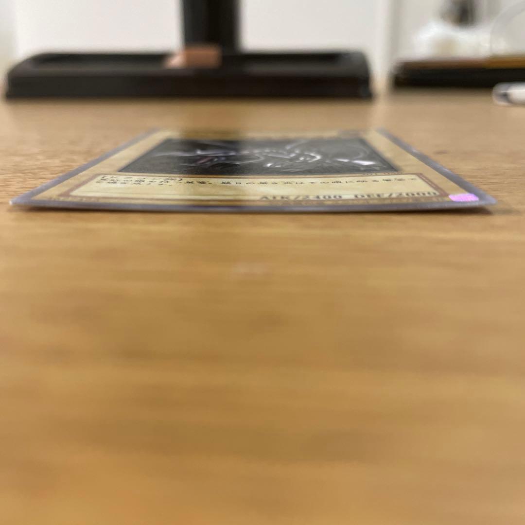 美品　レッドアイズブラックドラゴン　レリーフ