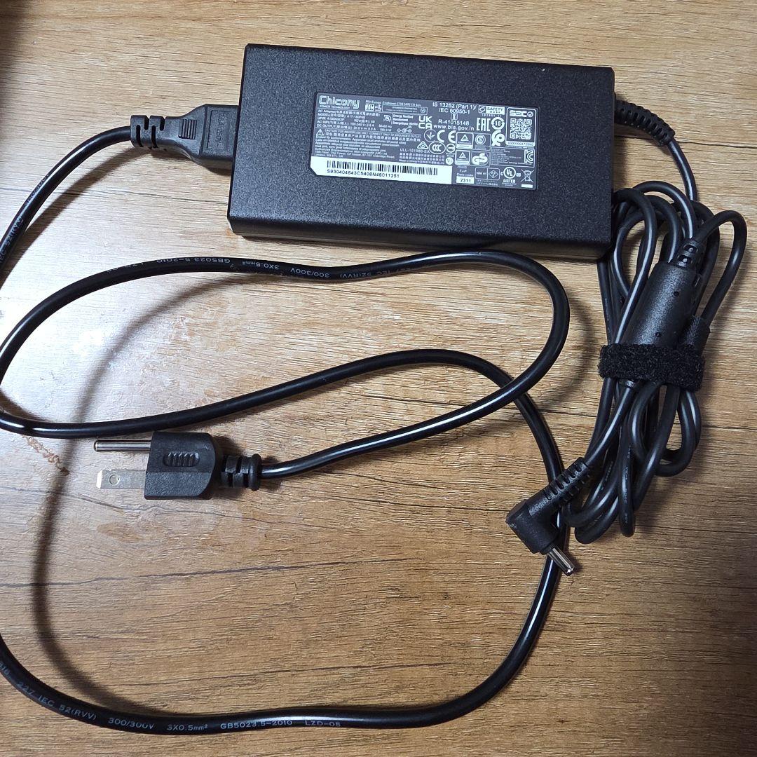 MSI ​Creator Z16 A11UET 英語配列