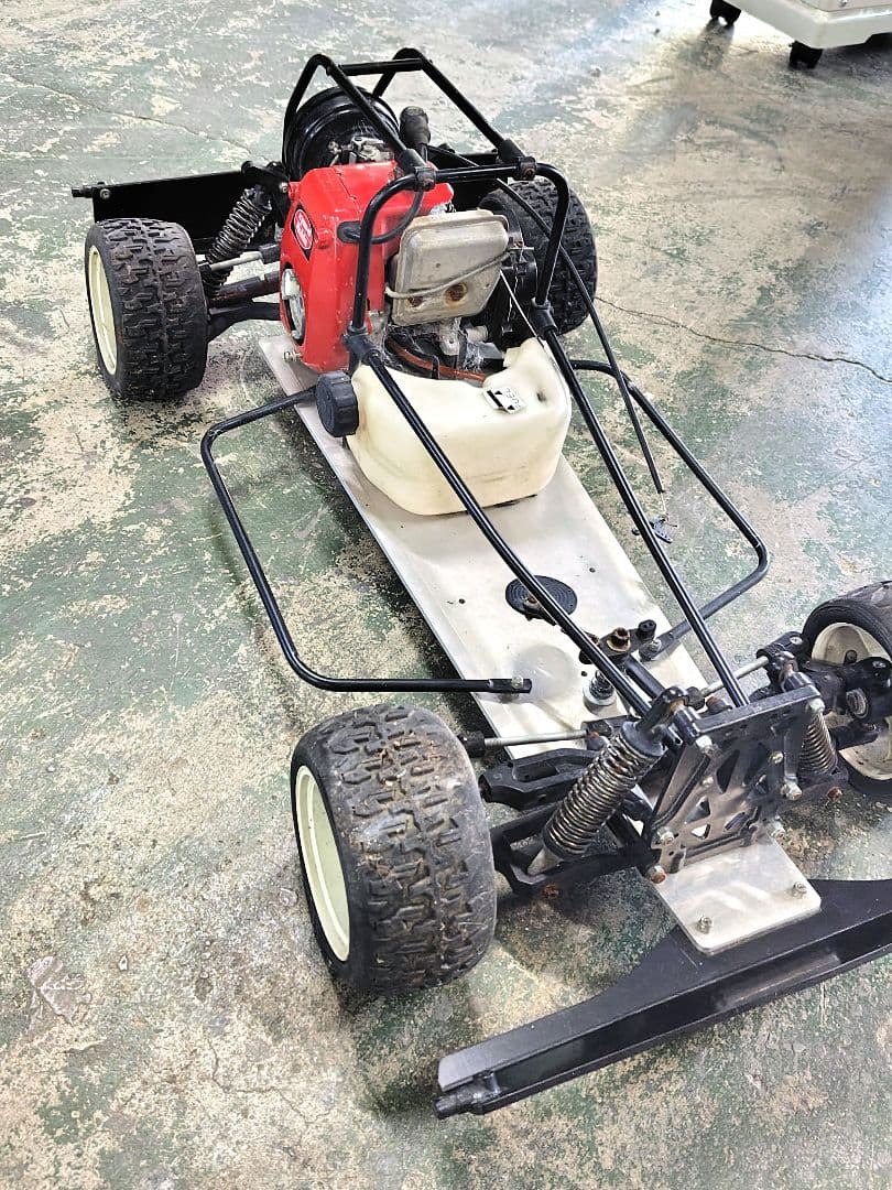 【ジャンク品 部品取り KYOSHO Robin ガソリンRCバギー】