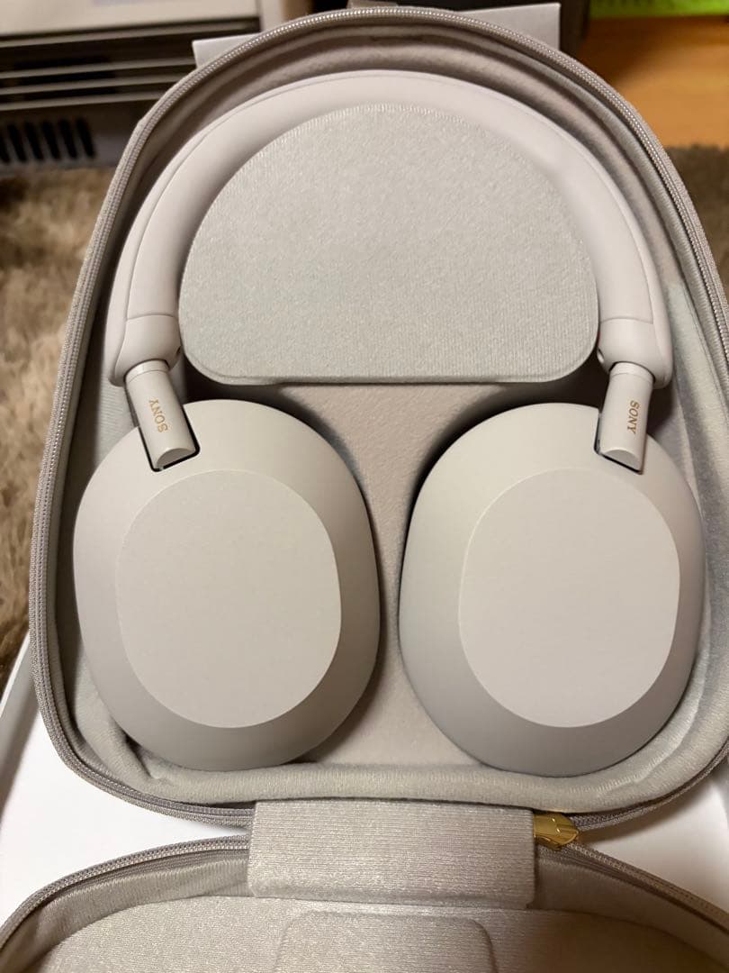 SONY ワイヤレスヘッドホン WH-1000XM5 シルバー