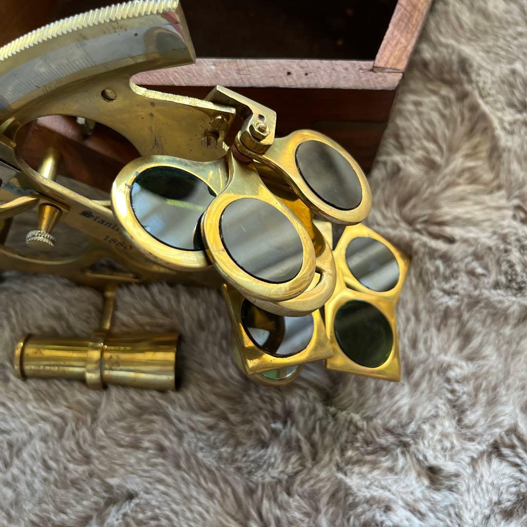 さらにさらにお値下げしました。何かの機器　航海用のような感じです。