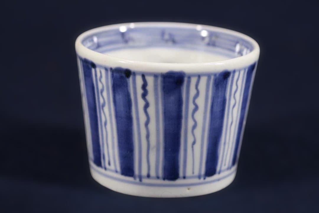 462　古伊万里染付ヨロケ縞文様蕎麦猪口　無傷美品　幕末