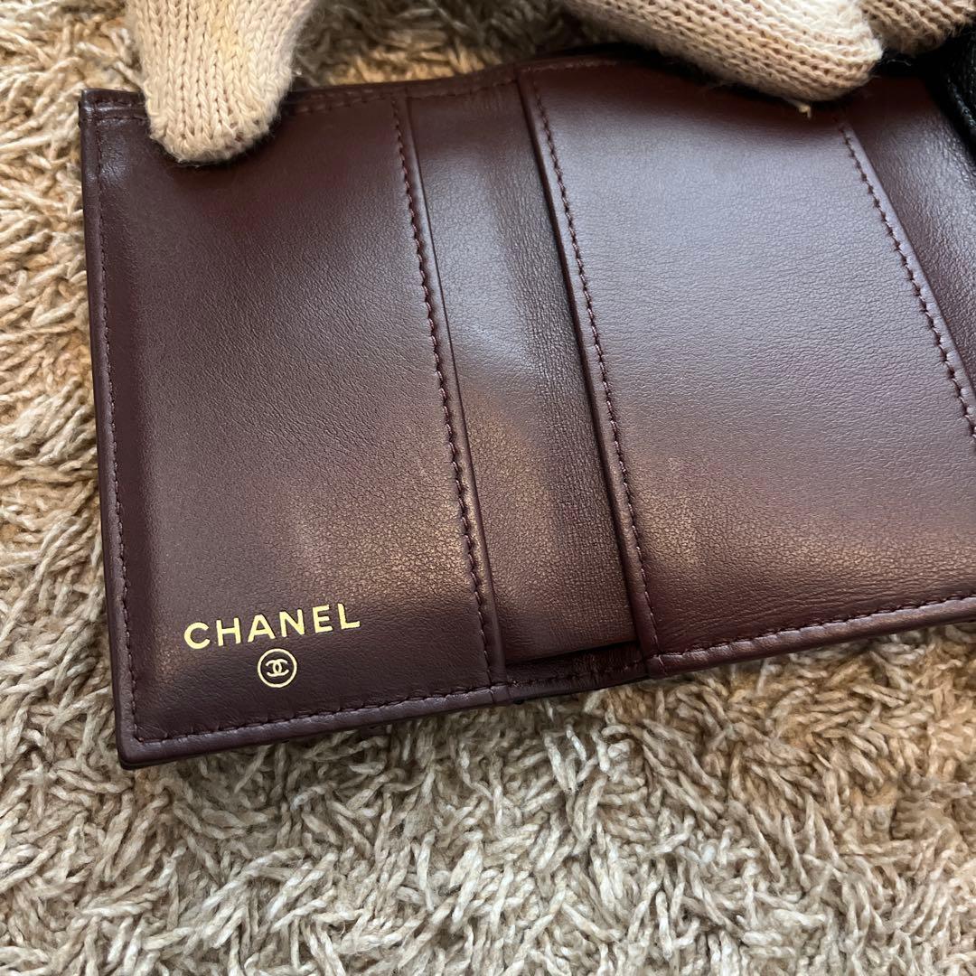 CHANEL クラシック　三つ折り　ミニ財布 ブラック