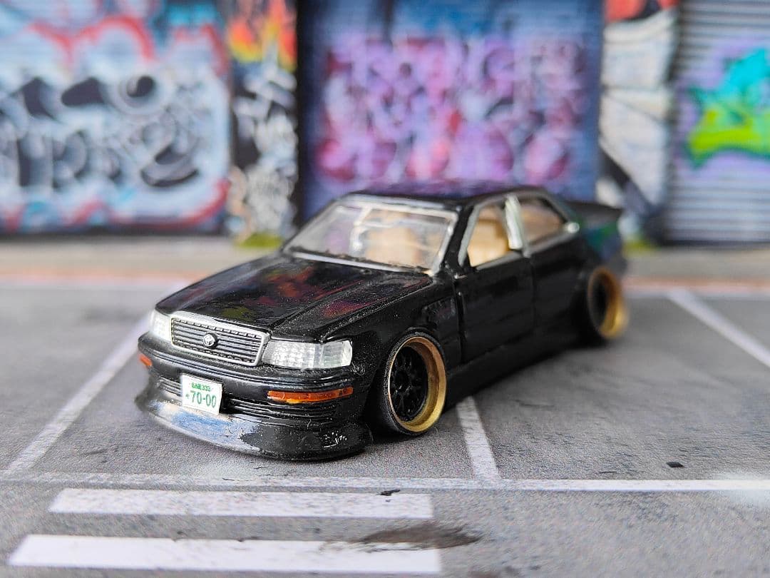 トミカ改造 プレミアム トヨタ セルシオ エアロVIP 深リム ホットウィール