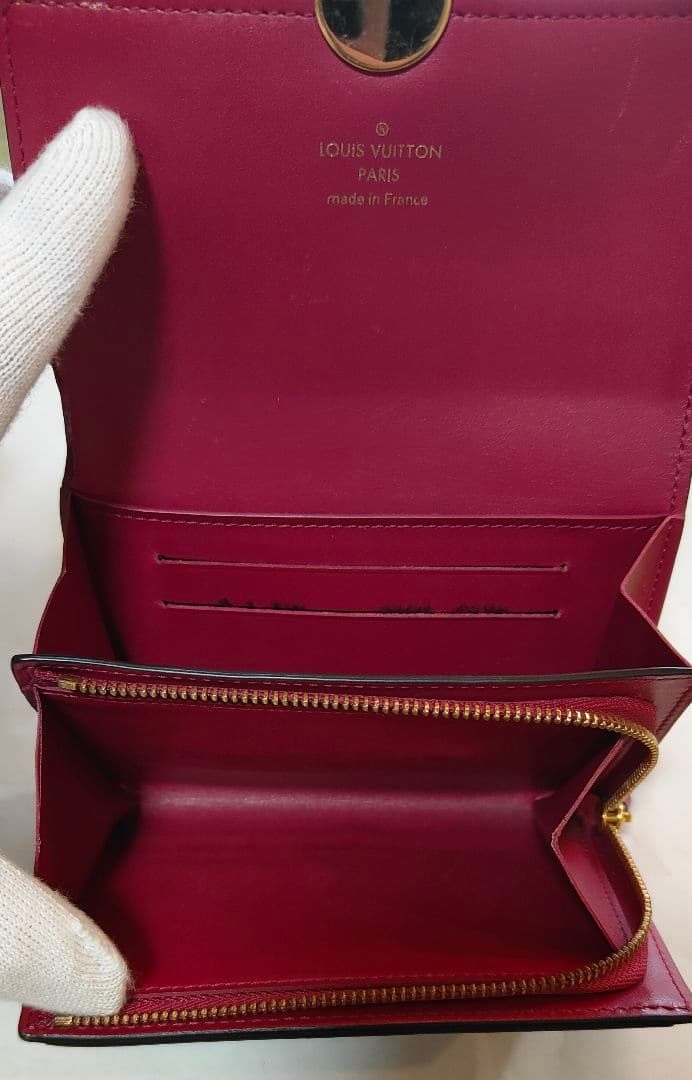 ルイヴィトン ポルトフォイユフロール コンパクト モノグラム 折り財布