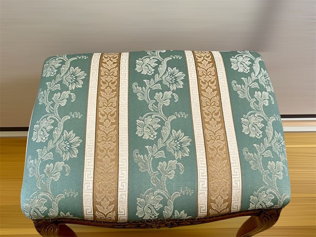 イタリア製 猫足スツール クラッシックデザイン 布貼