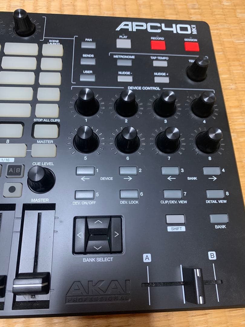 AKAI APC40 MKII MIDIコントローラー