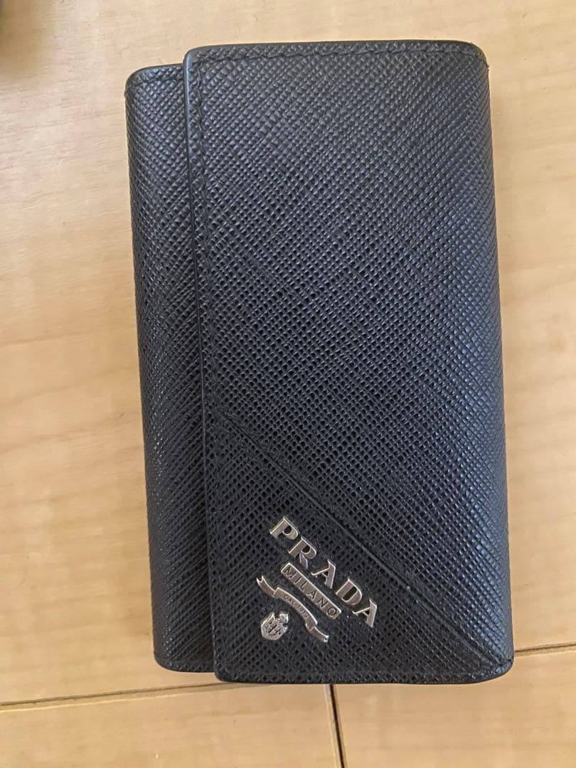 美品　プラダ　キーケース