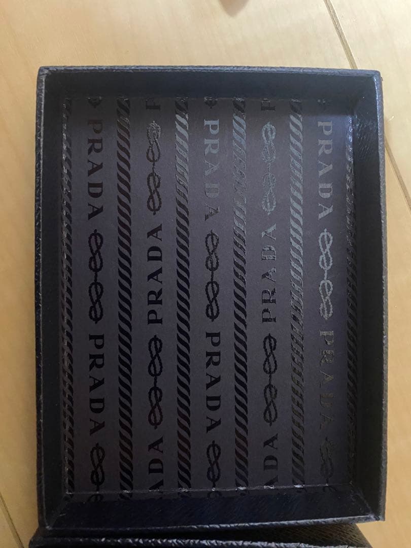 美品　プラダ　キーケース