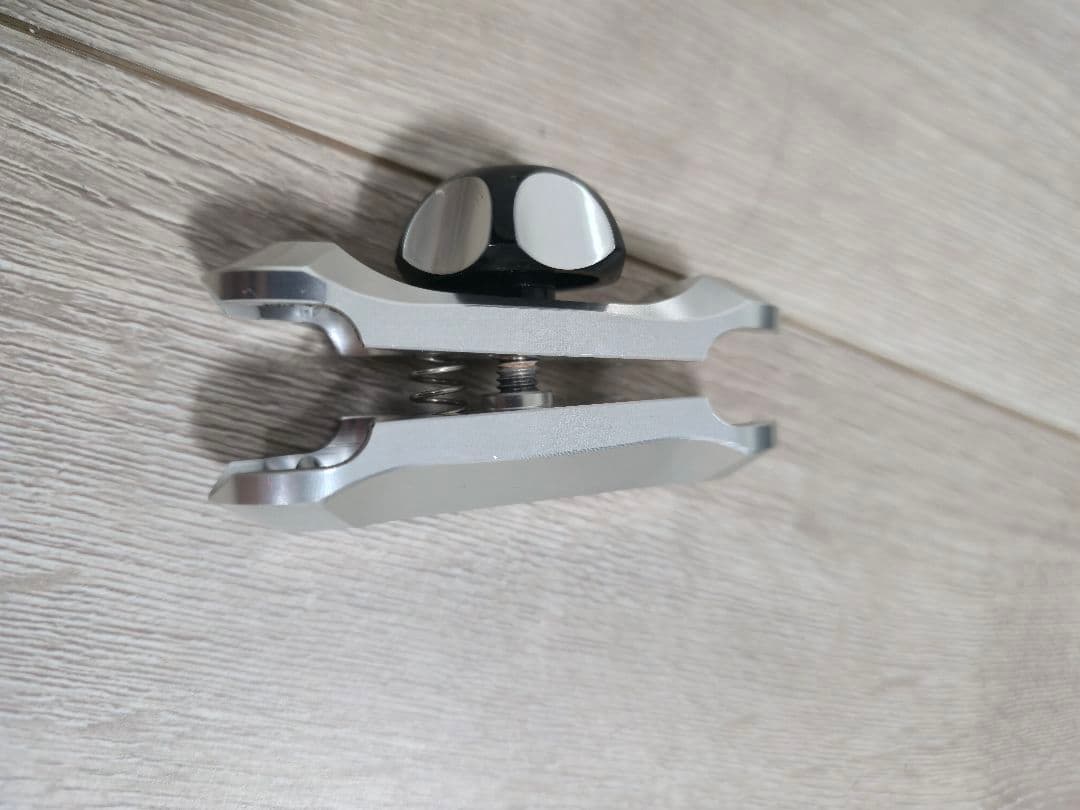 サインハウス　SYGNHOUSE 　バイク用　スマホホルダー