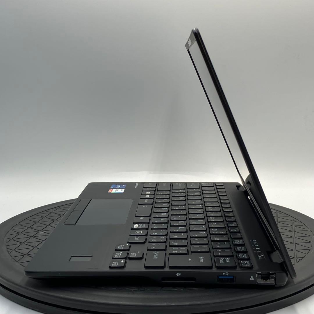 富士通 U9311/F i7-1185G7 windows11 office