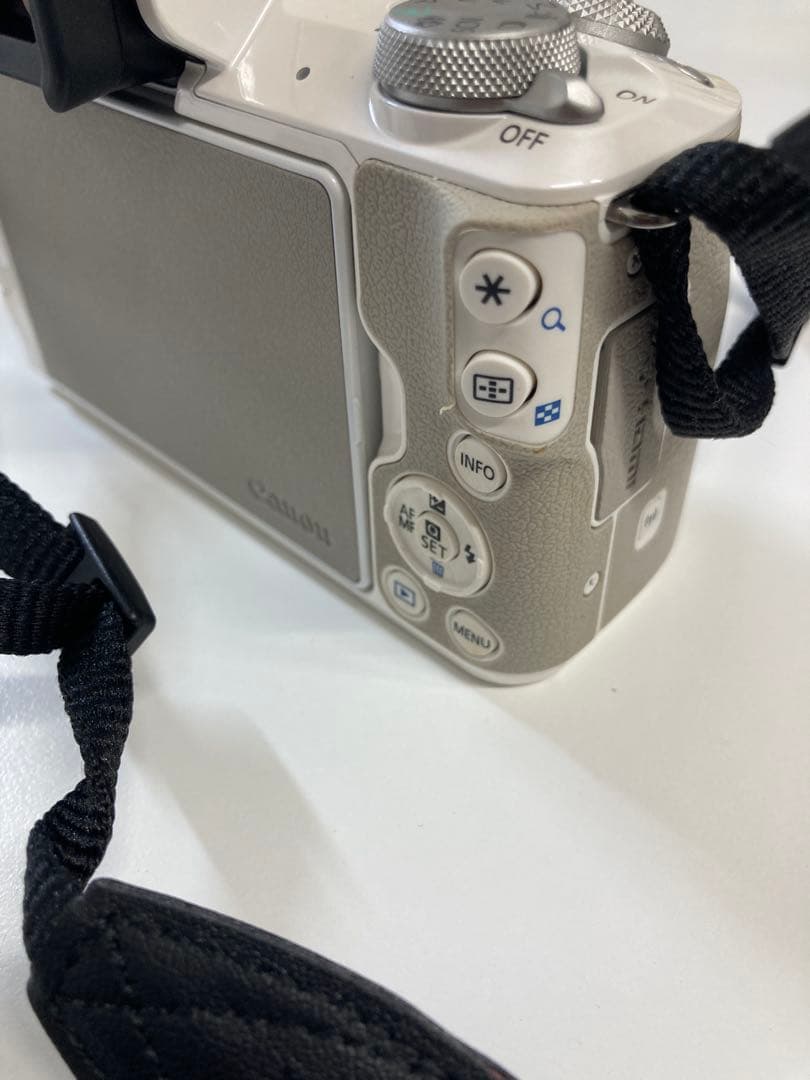 【美品】Canon EOS kiss Mカメラ ダブルレンズキット