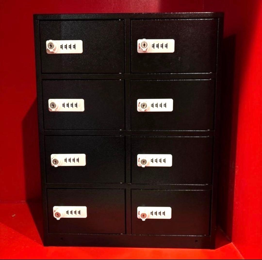 貴重品入れ　スチールロッカー　ダイヤルロック　8人用