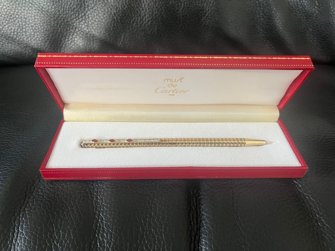 エステーデュポンS.T.DUPONT ボールペン 特注:宝石ダイヤ、ルビー装飾