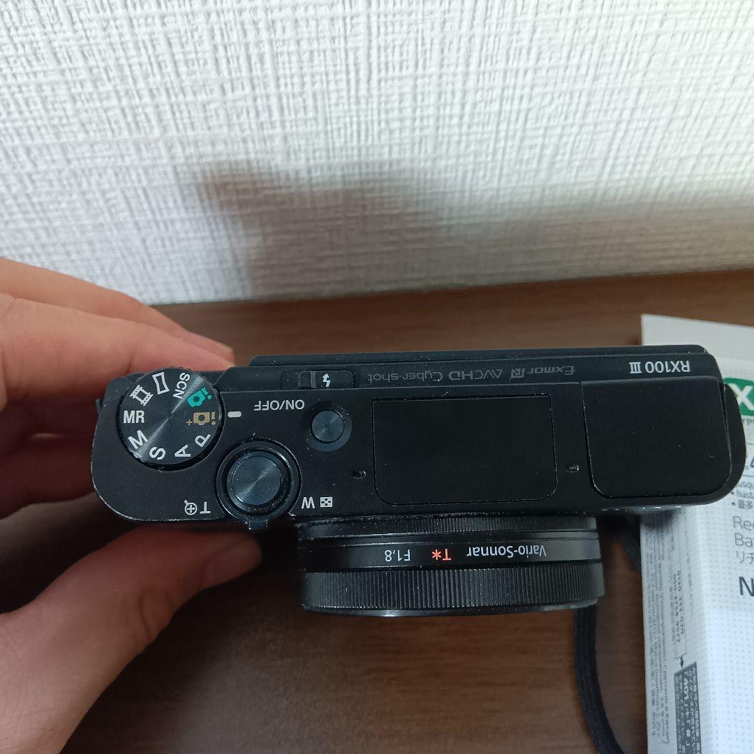 デジカメ　DSC-RX100M3　ソニー　SONY　デジカメ本体と純正バッテリー
