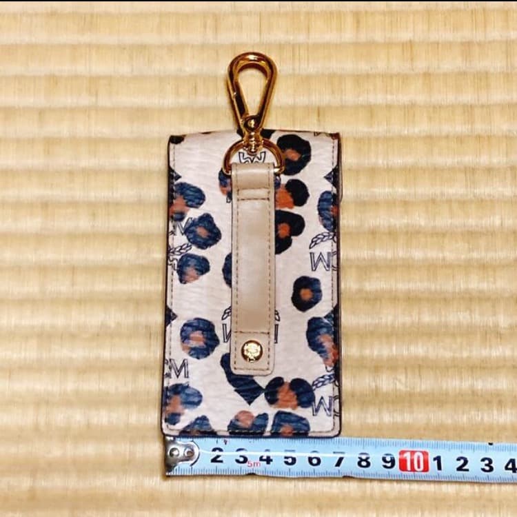 美品 MCM レオパード エンブレム ロゴ レザー フックケース