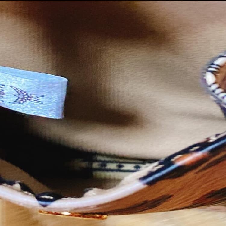 美品 MCM レオパード エンブレム ロゴ レザー フックケース