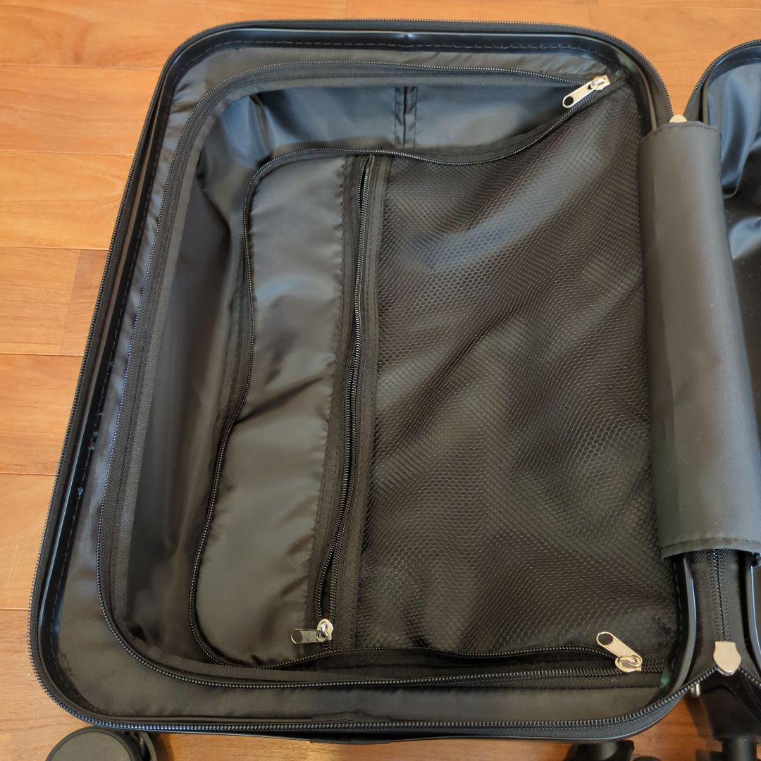 UNDEFEATED 小型キャリーケース スーツケース　緑×黒 機内持込 TSA