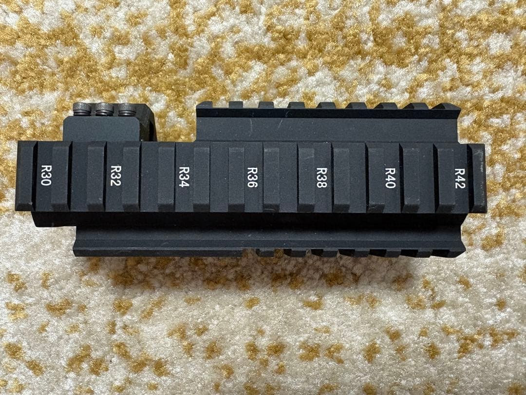 ERGO PTS M4 レイルハンドガード