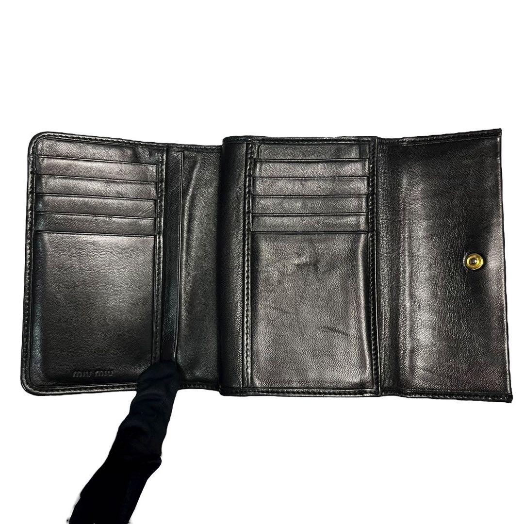 人気✨　ミュウミュウ　三つ折り財布　マテラッセ　L字ファスナー　ブラック　レザー