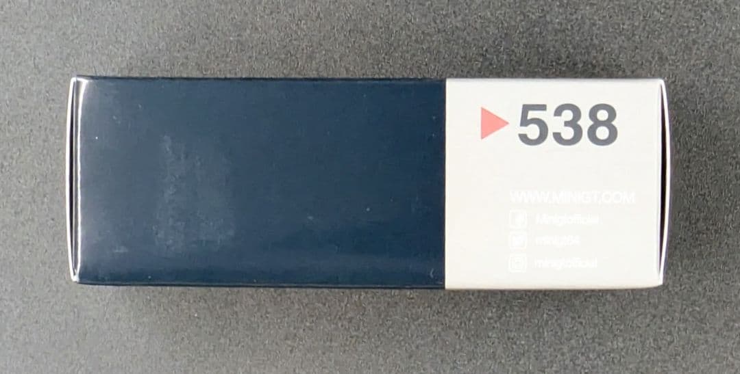 ミニカー MINI GT Oracle Red Bull Racing RB18 #11