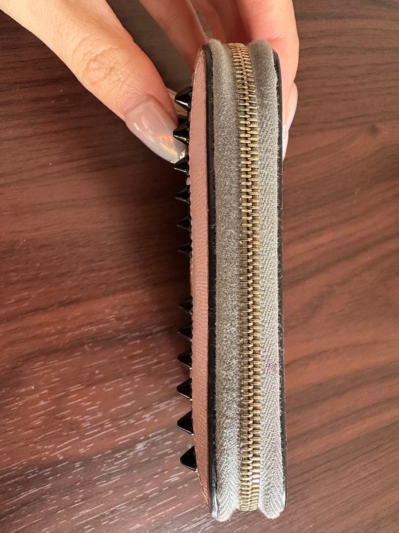 FENDI ケース スタッズ付き